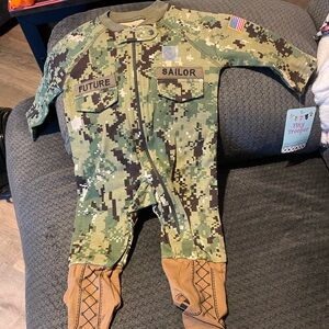 Camouflage Baby Bodysuit